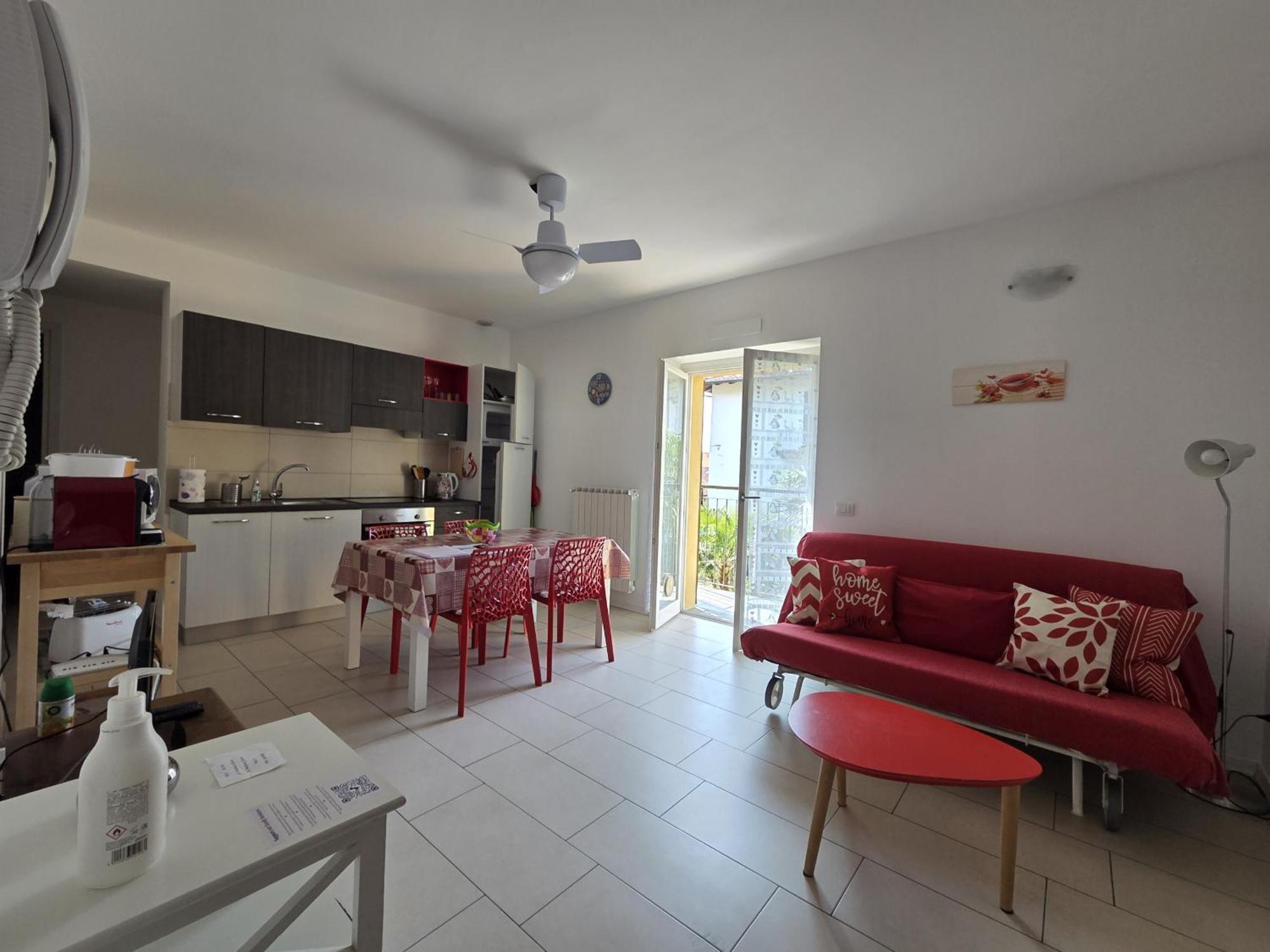 Red Apartment - Residenza Silvana ヴェルバーニア エクステリア 写真